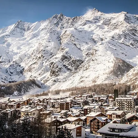 Helles, Chalet-stil Mit Allalinblick *